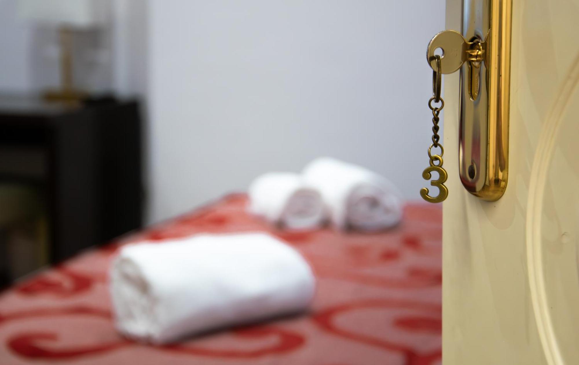 Mbs Marconi Bridge Suites Guest House ローマ エクステリア 写真